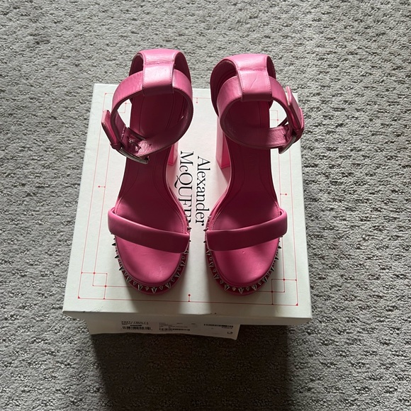 Alexander McQueen Pink Platform Spiked Sandals - AUTHENTIC - Picture 7 of 16